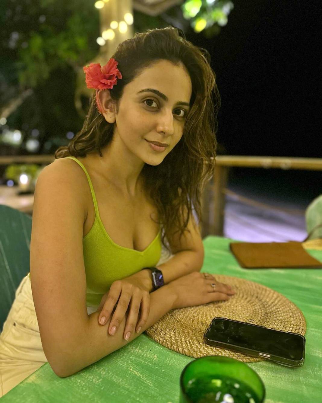 Ünlü oyuncu yürekleri ağza getirdi! Apar topar hastaneye kaldırıldı 27